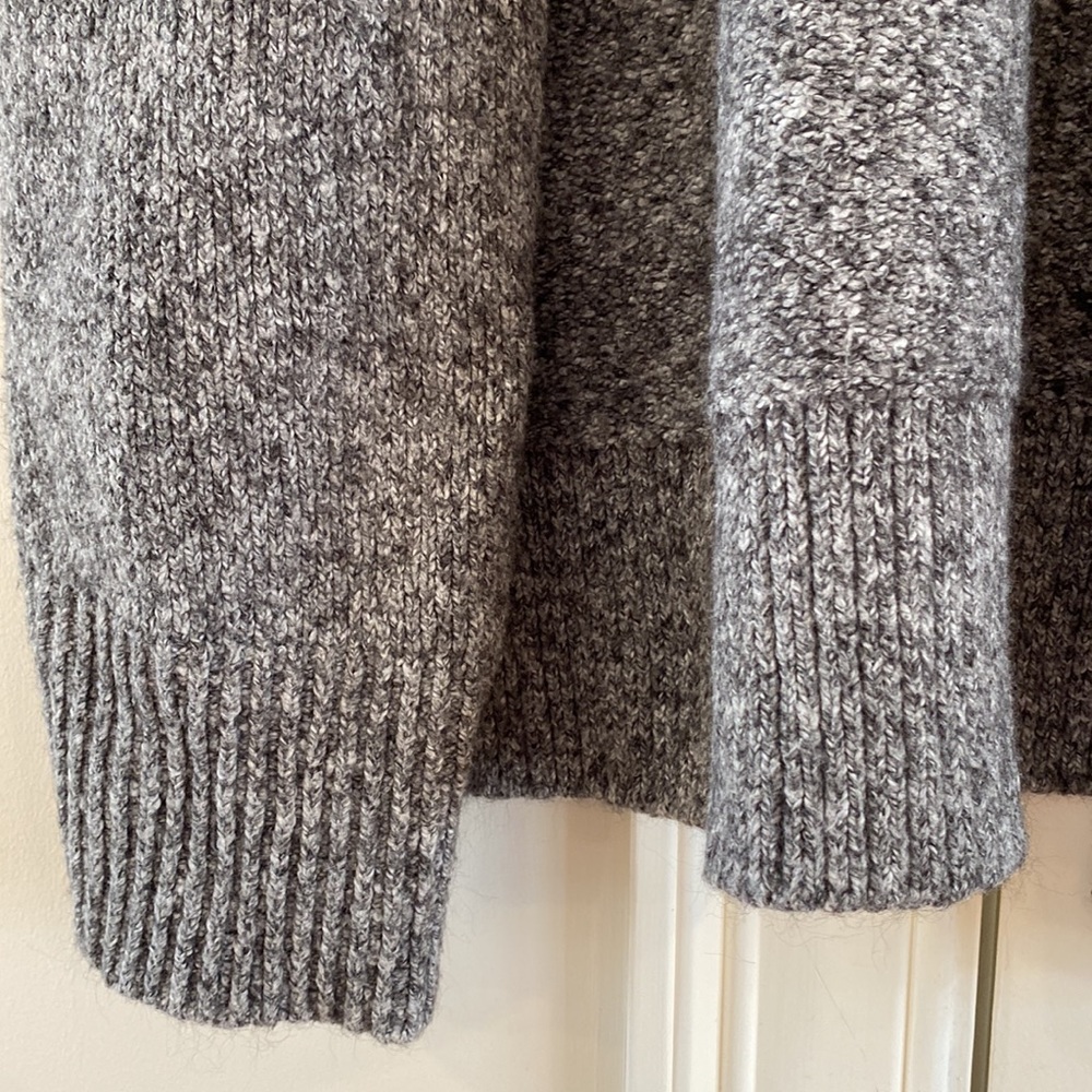 Long Cardigan - Picture 2 of 3
